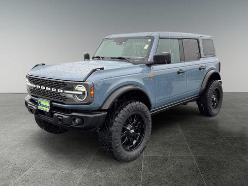 Azure Gray Metallic 2025 Ford Bronco Badlands