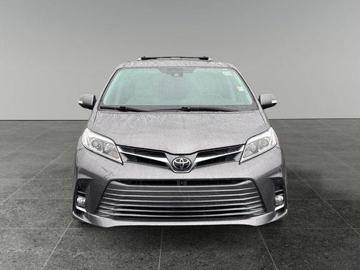 2018 Toyota Sienna Limited Premium