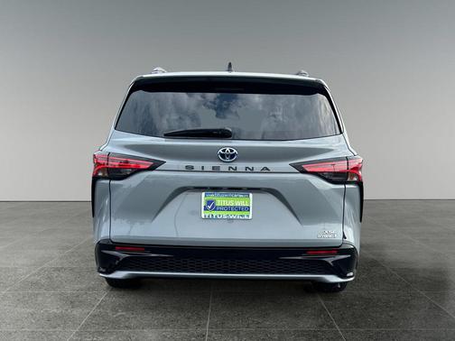 2024 Toyota Sienna XSE 7 Passenger