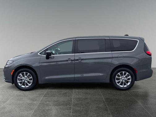 2025 Chrysler Pacifica L