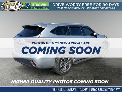 Celestial Silver Metallic 2022 Toyota Highlander XLE
