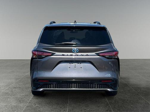 Predawn Gray Mica 2021 Toyota Sienna XSE 7 Passenger