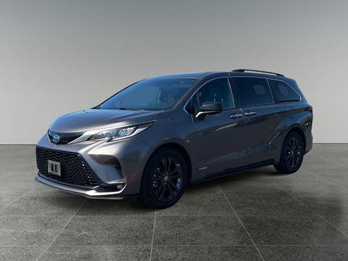 Predawn Gray Mica 2021 Toyota Sienna XSE 7 Passenger