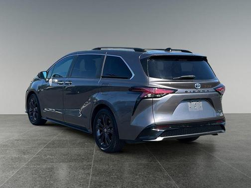 Predawn Gray Mica 2021 Toyota Sienna XSE 7 Passenger