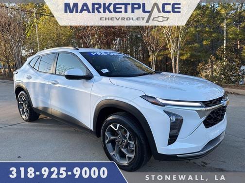 Summit White 2025 Chevrolet Trax LT