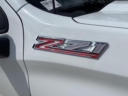 Summit White 2023 Chevrolet Silverado 1500 Custom Trail Boss