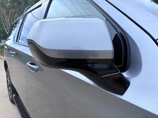Satin Steel Metallic 2022 Chevrolet Suburban Z71