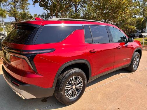 Radiant Red 2026 Chevrolet Traverse LT