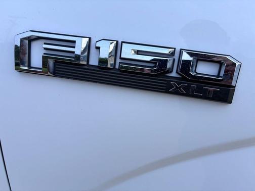 Oxford White 2017 Ford F-150 XLT