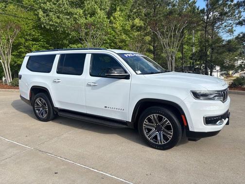 Bright White Clearcoat 2024 Jeep Wagoneer L Series II