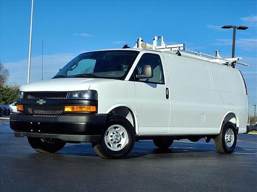 2025 Chevrolet Express 2500 2500