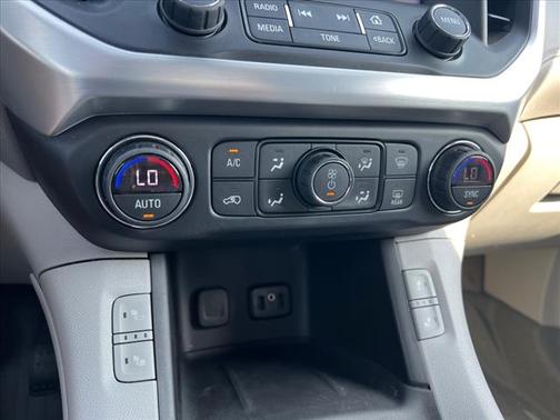 2018 GMC Acadia SLE-2