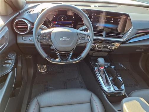 2025 Chevrolet Trax RS