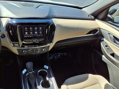 Summit White 2023 Chevrolet Traverse LS