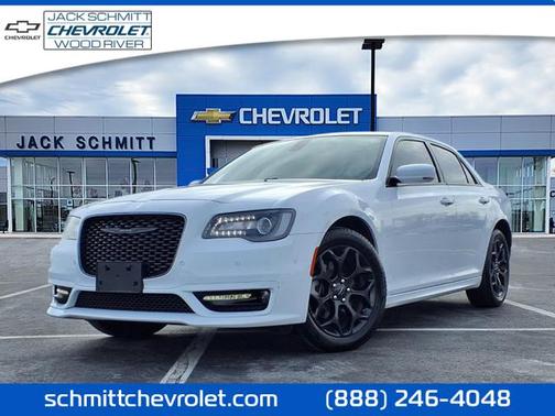 2023 Chrysler 300 Touring