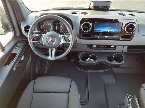 2025 Mercedes-Benz Sprinter 2500 High Roof