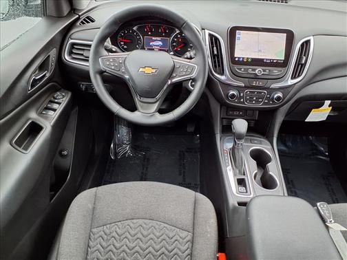 Sterling Gray Metallic 2024 Chevrolet Equinox 1LT