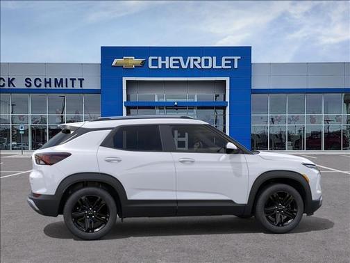 Summit White 2026 Chevrolet Trailblazer LT