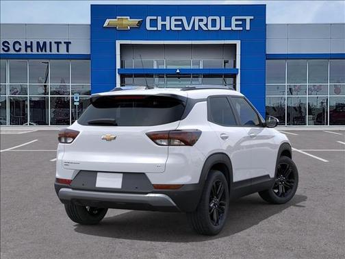 Summit White 2026 Chevrolet Trailblazer LT