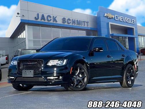2022 Chrysler 300 S