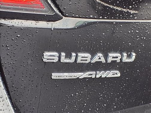 Crystal Black Silica 2025 Subaru Outback Limited