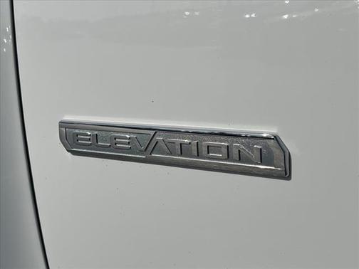 2022 GMC Canyon Elevation Standard