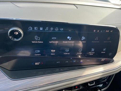 2025 Chevrolet Suburban LS