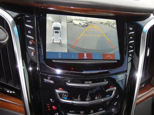 2017 Cadillac Escalade ESV Luxury