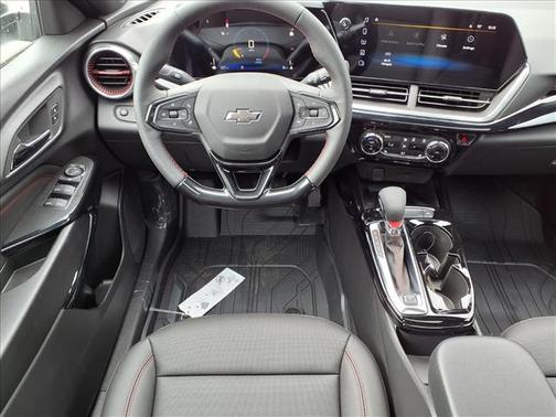 Summit White 2026 Chevrolet Trax 2RS
