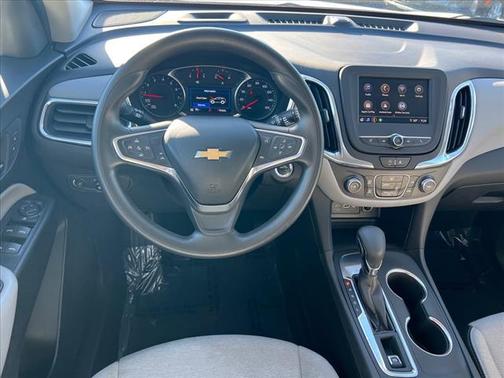 Summit White 2022 Chevrolet Equinox LS