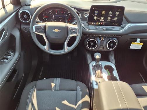 Summit White 2026 Chevrolet Blazer 2LT