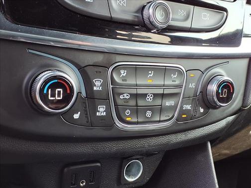 Northsky Blue Metallic 2023 Chevrolet Traverse LT Leather