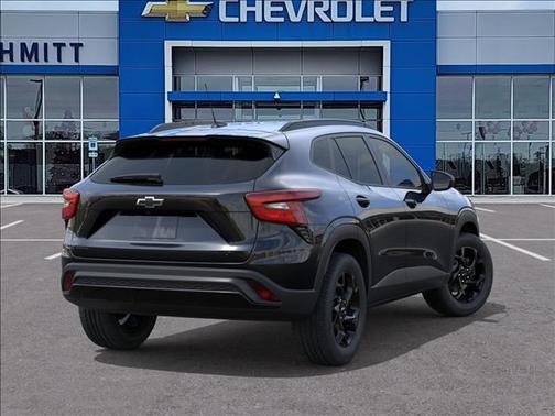 Mosaic Black Metallic 2026 Chevrolet Trax LT
