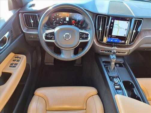 2021 Volvo XC60 T5 Inscription