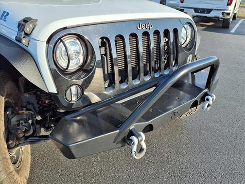 2017 Jeep Wrangler Willys Wheeler
