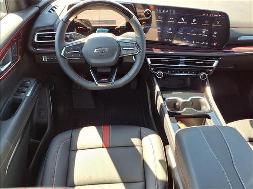 Sterling Gray Metallic 2026 Chevrolet Traverse RS