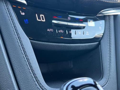 2023 Cadillac XT6 Sport