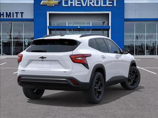 Summit White 2026 Chevrolet Trax LT