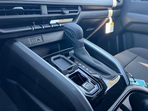 2025 Chevrolet Colorado WT