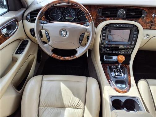 Blue 2006 Jaguar XJ Vanden Plas