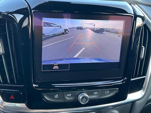 Northsky Blue Metallic 2022 Chevrolet Traverse LT Cloth