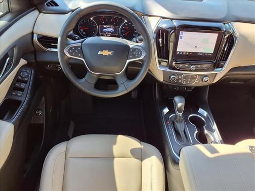 Summit White 2023 Chevrolet Traverse LT Leather
