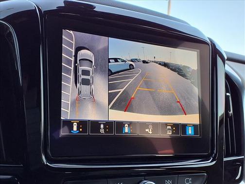 Summit White 2023 Chevrolet Traverse LT Leather