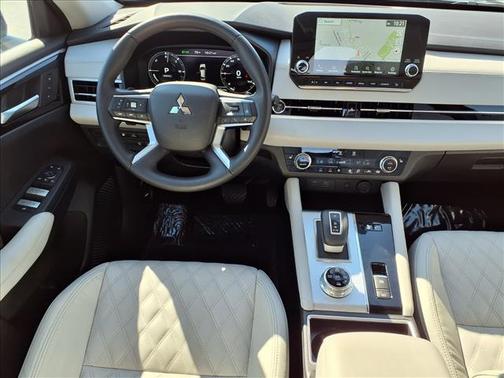 2024 Mitsubishi Outlander PHEV SEL