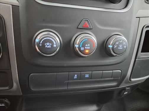 Bright White Clearcoat 2022 RAM 1500 Tradesman