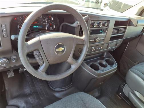 2024 Chevrolet Express 2500 2500