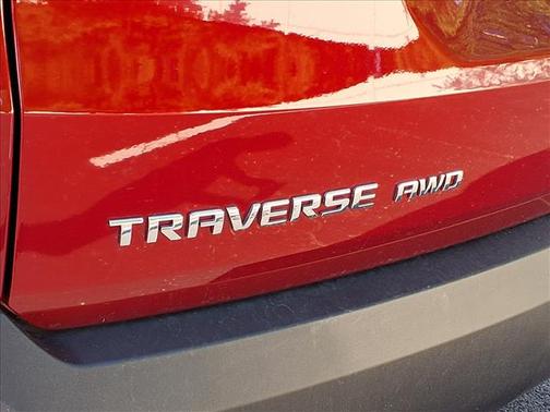 Radiant Red Tintcoat 2023 Chevrolet Traverse LT Leather