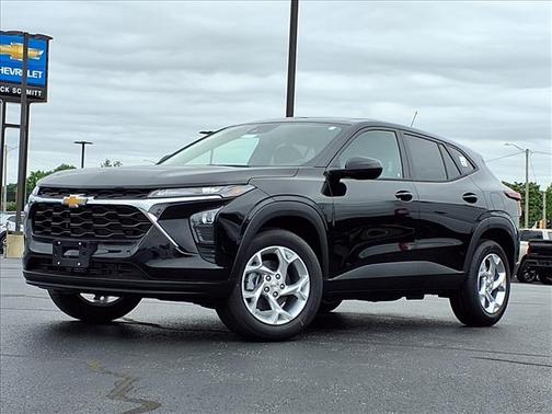 Mosaic Black Metallic 2026 Chevrolet Trax LS