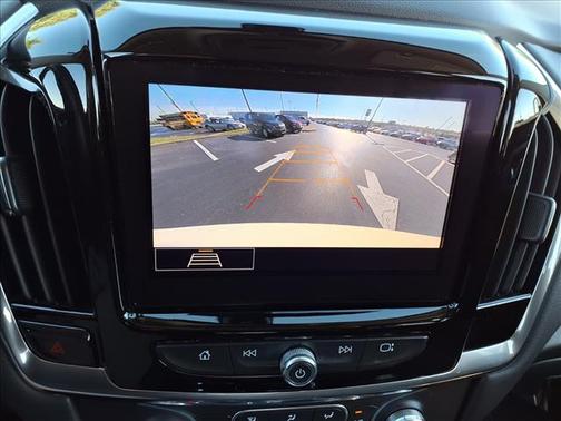 Summit White 2020 Chevrolet Traverse LT Cloth