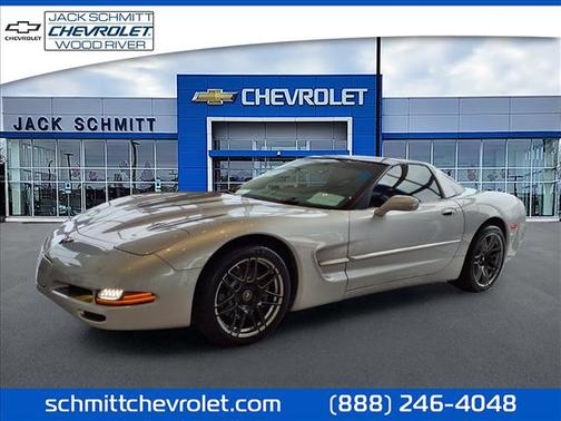 Ricochet Silver Metallic 2004 Chevrolet Corvette Base